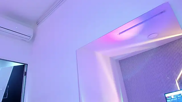 MaddyStonee_ webcam