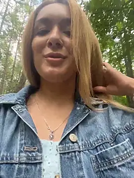 Julia_Grand webcam