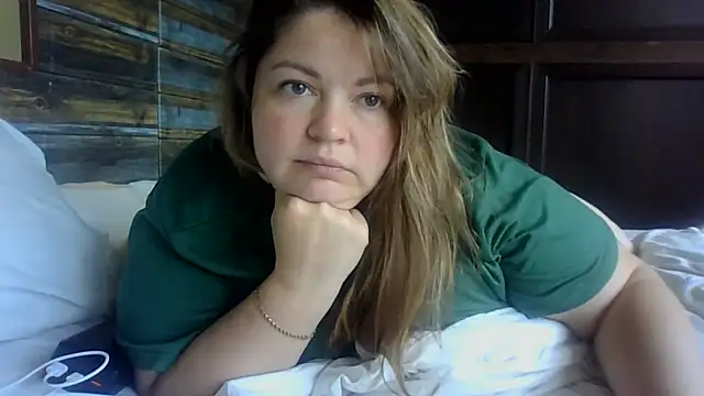 Watch cute__cherry live on EroticFlix - High definition streams