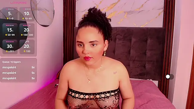 Watch Sol__Latina live on EroticFlix - High definition streams