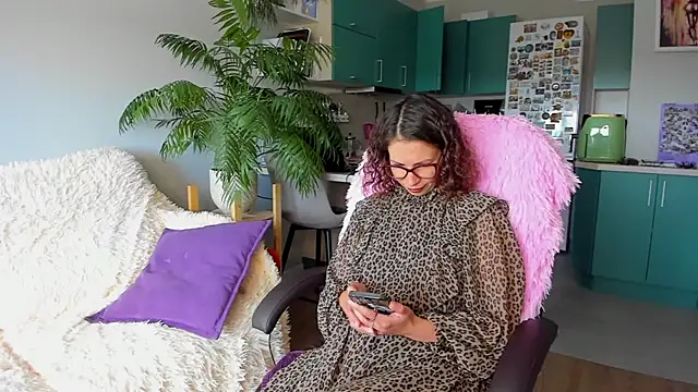 ChristinaGlory live cam on StripChat