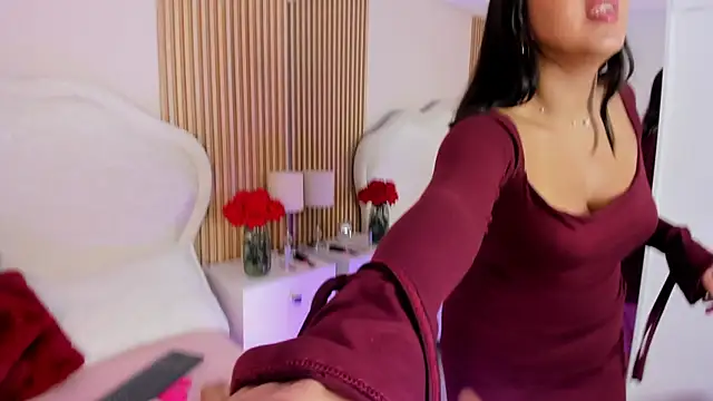 Watch rebeca_taylor live on EroticFlix - High definition streams