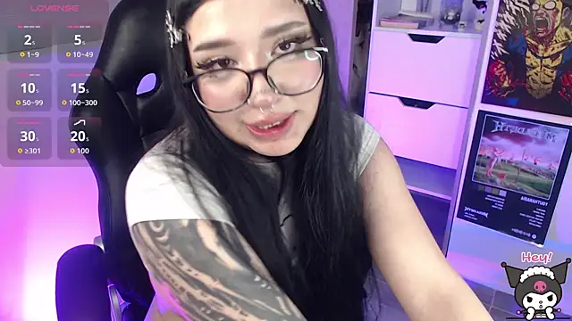 Watch VamppyJanne live on EroticFlix - High definition streams