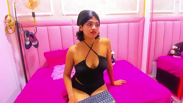 velvet_girll live cam on StripChat