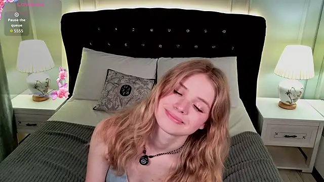 ChloeWells webcam