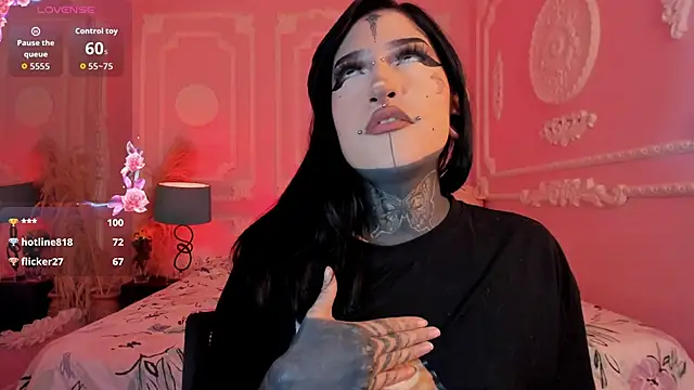 Kat_VonDe live cam on StripChat