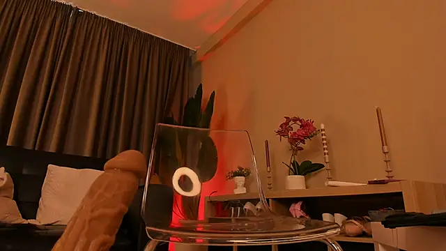 Watch torri_kitten live on EroticFlix - High definition streams