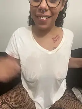 Desirae_Luciano
