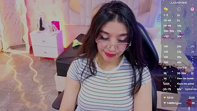 Watch MARIANA_TAY1 live on EroticFlix - High definition streams