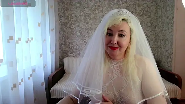 Watch LadyKriss live on EroticFlix - High definition streams
