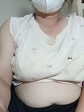 Lyna_sexy24 live cam on StripChat