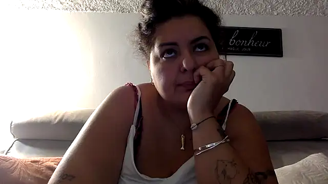 Velvetshadow_48 webcam
