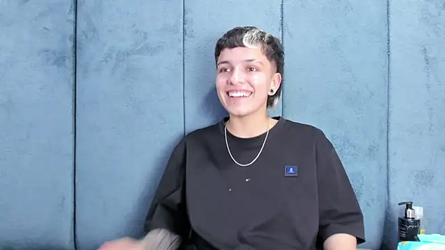 Watch Megan_Thompson_ live on EroticFlix - High definition streams
