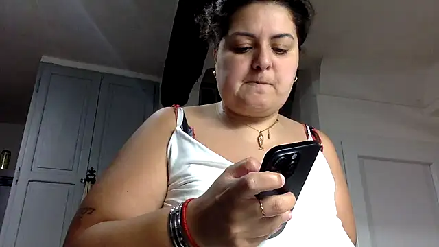 Velvetshadow_48 webcam