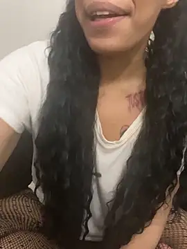 Desirae_Luciano
