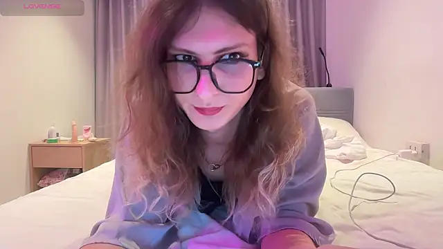 AlicePinkhead webcam