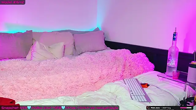 AaliyahLaylah webcam