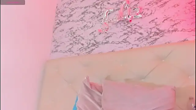 Lili__taylor webcam