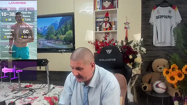 SpartacusDaddy48 webcam