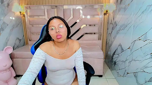 sophy_r webcam