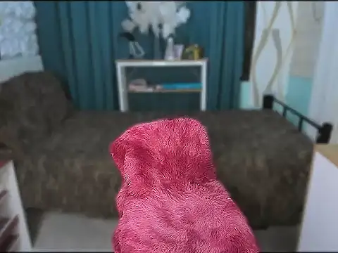 Laura_yourhottestbae123 webcam