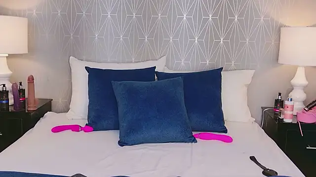 Watch AntonellaEscudero live on EroticFlix - High definition streams