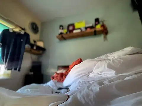 Tattooednakedguy live cam on StripChat