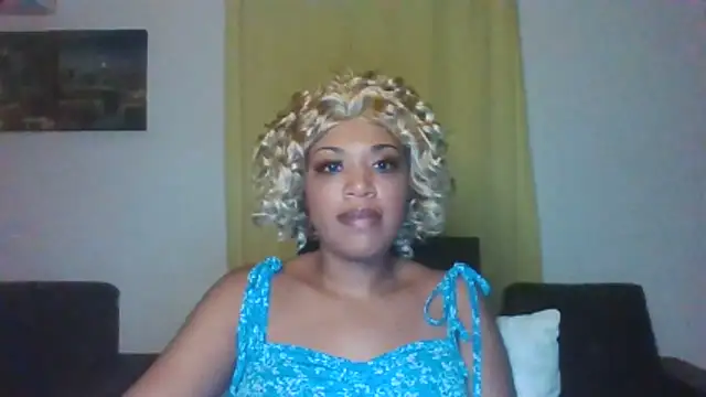 thekelliecapri webcam