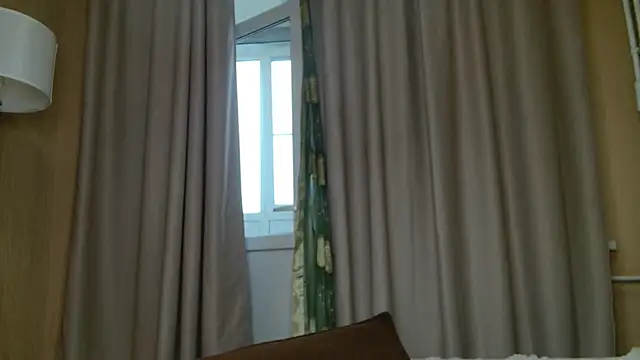 KellePourier webcam