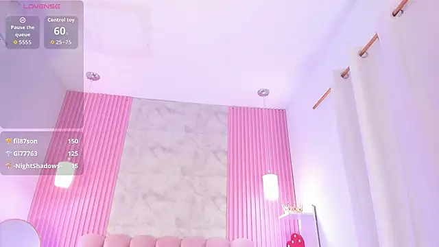 ArianaRougee webcam