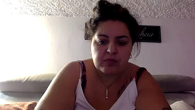Velvetshadow_48 webcam