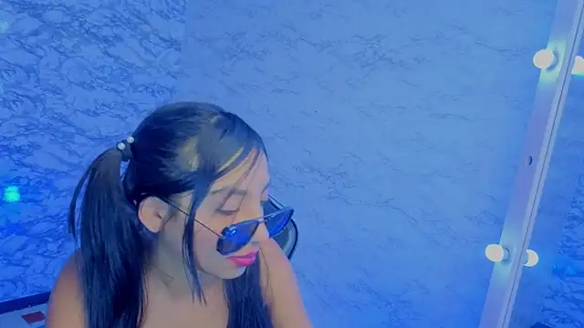 Adarasuri_v webcam