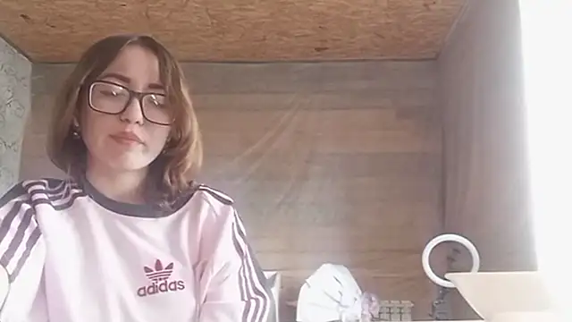 OliviaMoment webcam