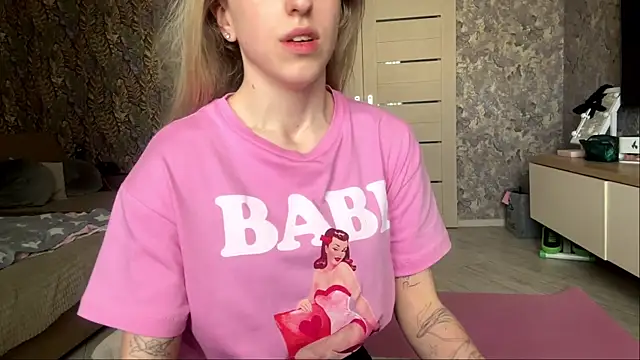 KrissySharp webcam