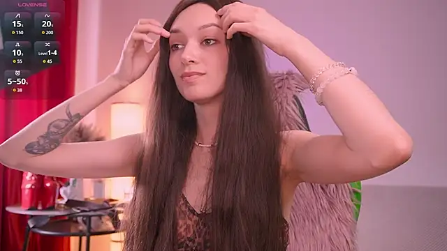 YourDarlingVivian webcam