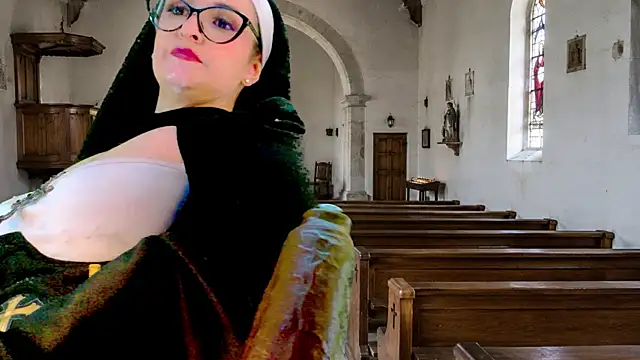 helenas_fantasy webcam