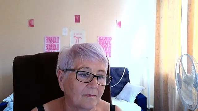 Watch Sandra_Snowflake live on EroticFlix - High definition streams