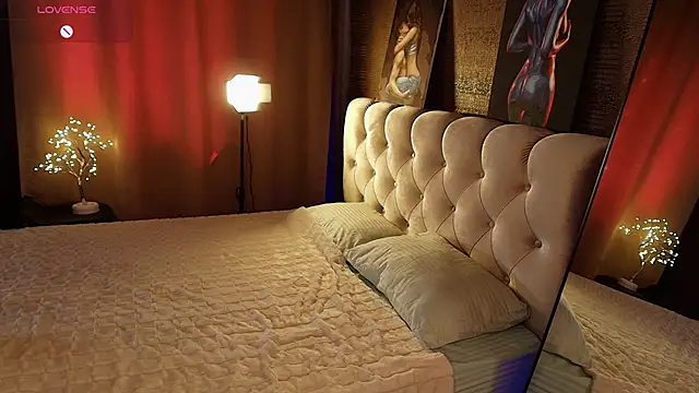 Aria_Mila webcam