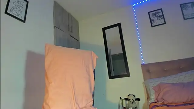 exotis_tiahara777 webcam