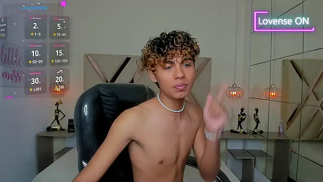 Anyelo_Twink webcam