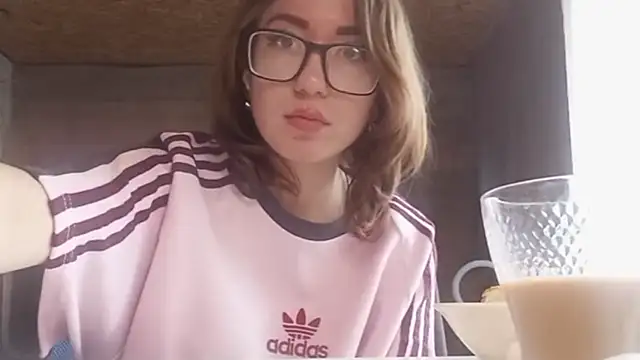 OliviaMoment webcam