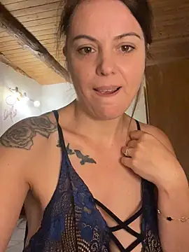 MylaXSecret webcam
