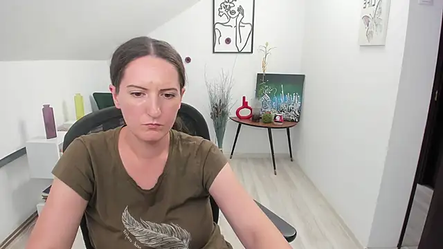 Watch ChloeHottyX live on EroticFlix - High definition streams