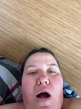 SunnyLeila2101 webcam