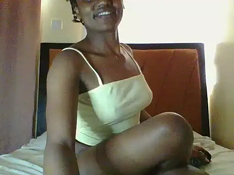 Ellaa_doll webcam