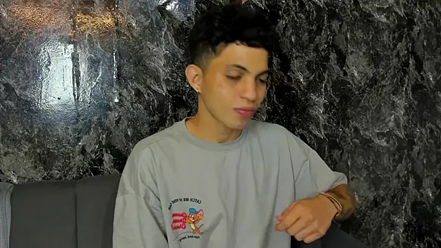 cameron_lux77 webcam