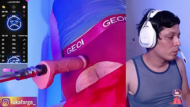 EthaanNova live sex cam