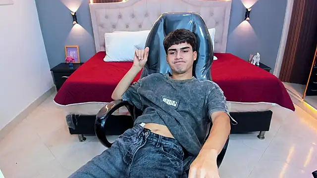 Tommy18__ webcam