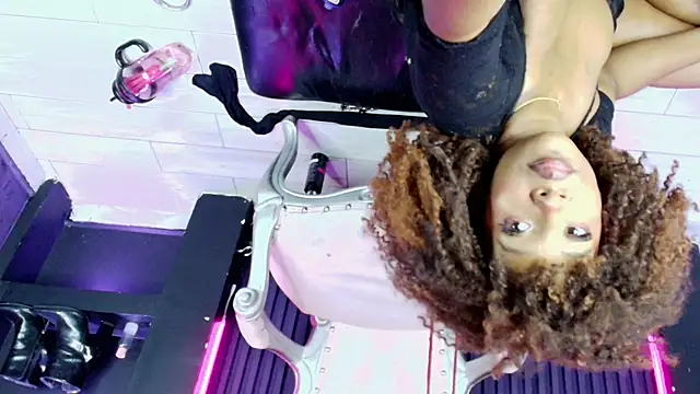 MrEbonybdsm webcam