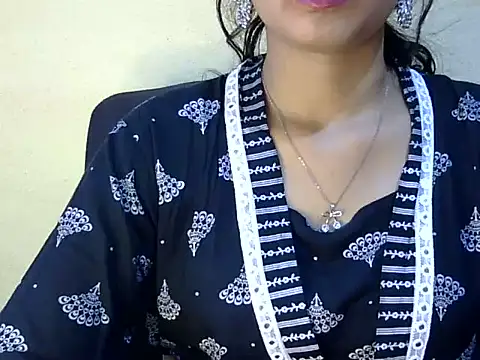 Watch Shab_M live on EroticFlix - High definition streams